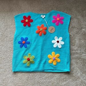 Knit muscle Tee with crochet flowers NWT, women’s large